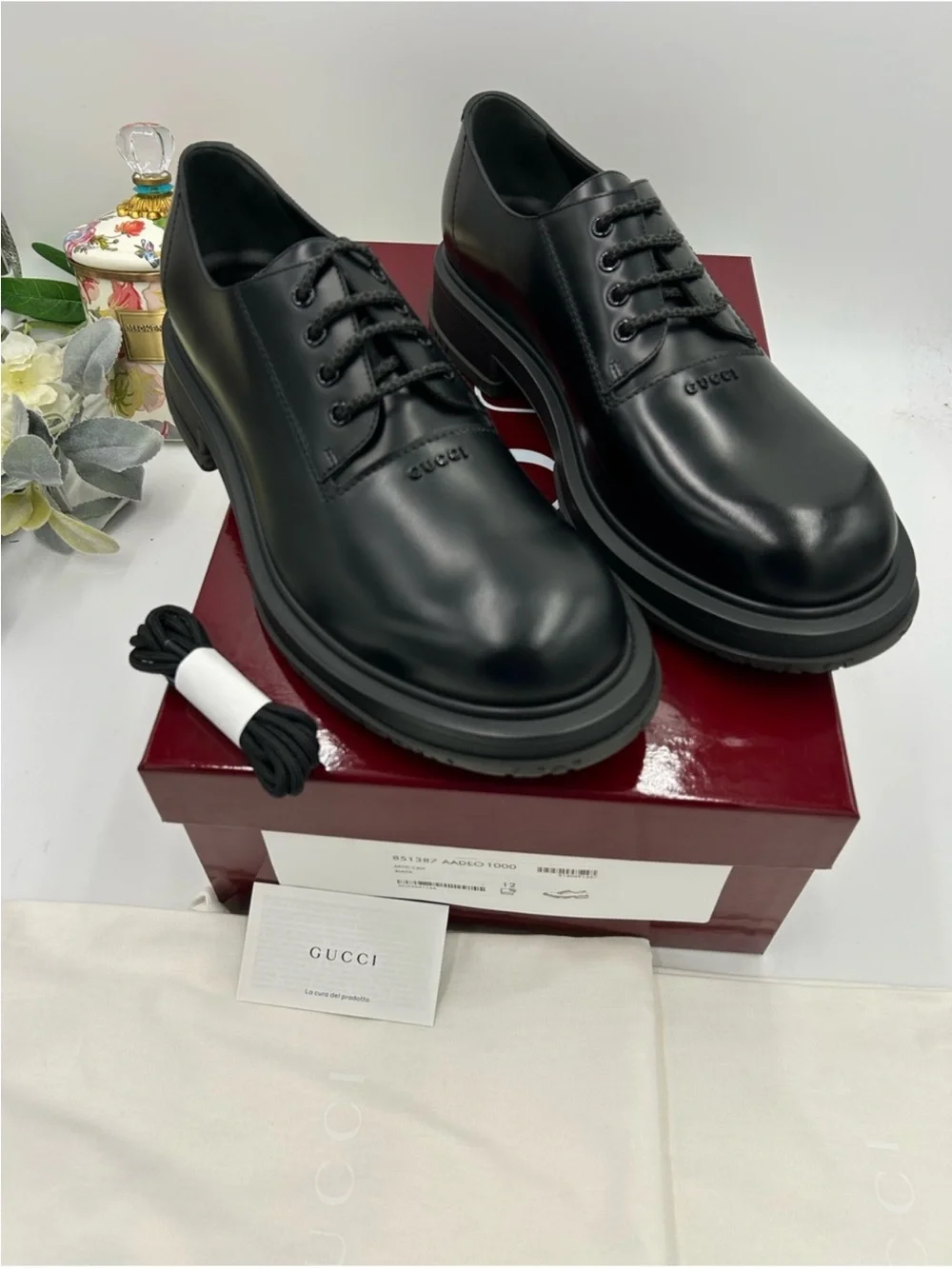 Men’s Gucci, leather lace up derby shoes size 12 fits 13 US made in Italy